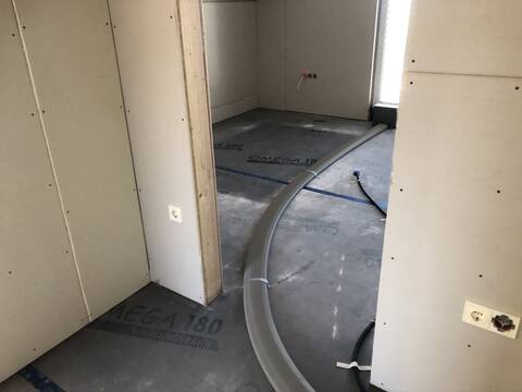 Konstruktion auf Holzbalkendecke